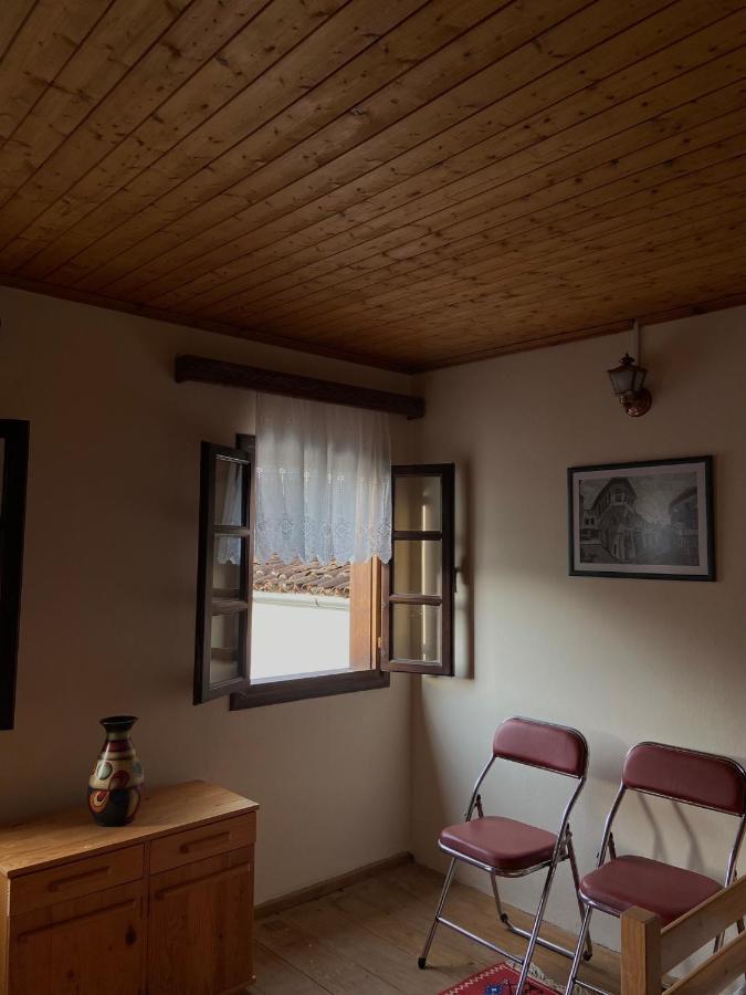 בראט Teo'S Guest House מראה חיצוני תמונה