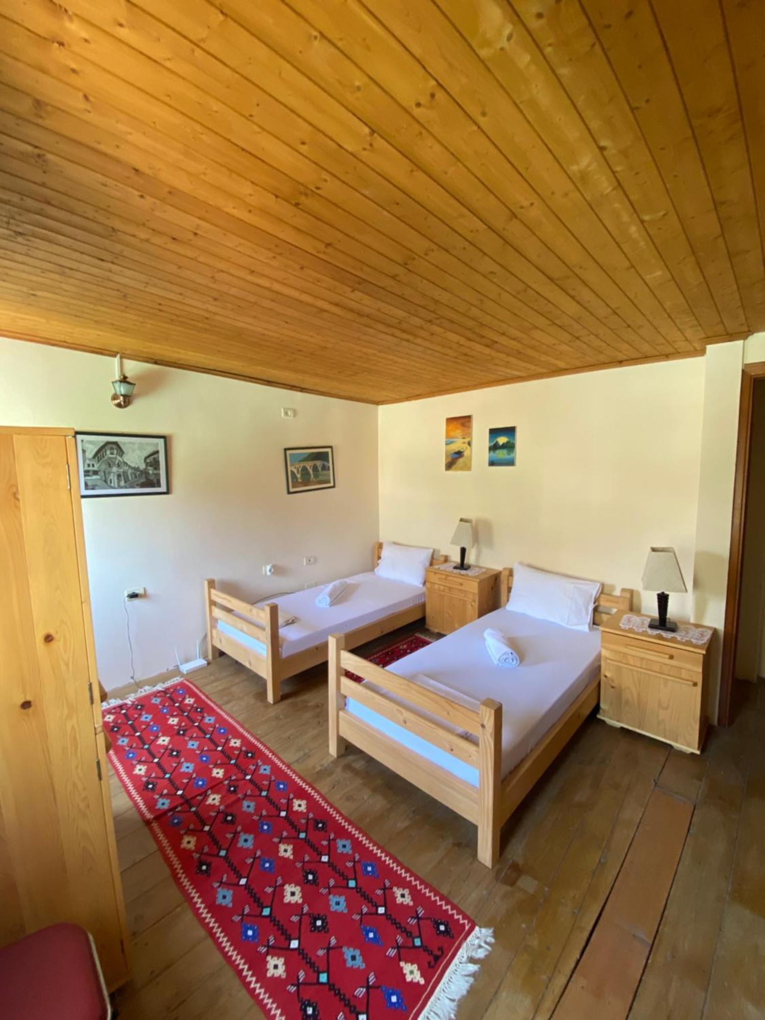 בראט Teo'S Guest House מראה חיצוני תמונה